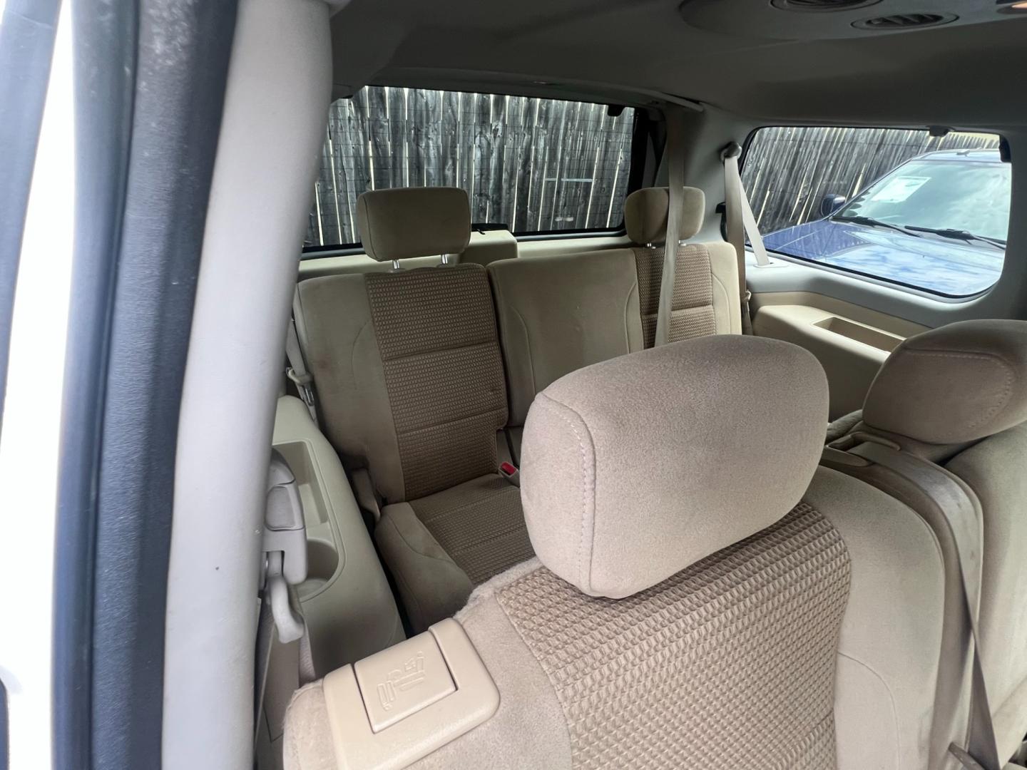 2008 White /beige Nissan Armada LE 4WD (5N1AA08C48N) with an 5.6L V8 DOHC 32V engine, located at 1018 Brunswick Ave, Trenton, NJ, 08638, (609) 989-0900, 40.240086, -74.748085 - This Nissan Armada has just been serviced and is ready to go! Very Clean and available for delivery right away! - Photo#18